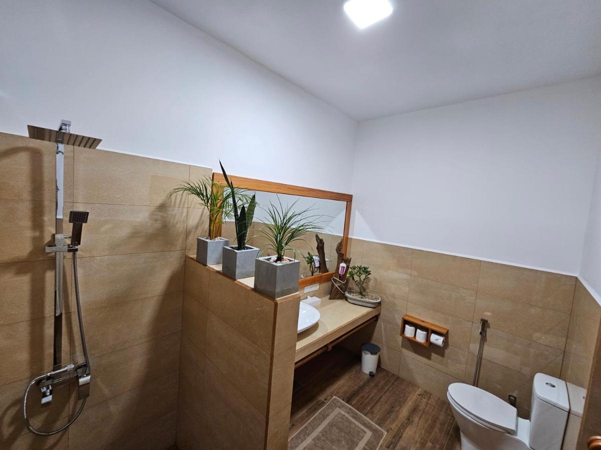 Bed and Breakfast Sri Palms Косгода Экстерьер фото